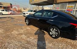 نيسان ألتيما